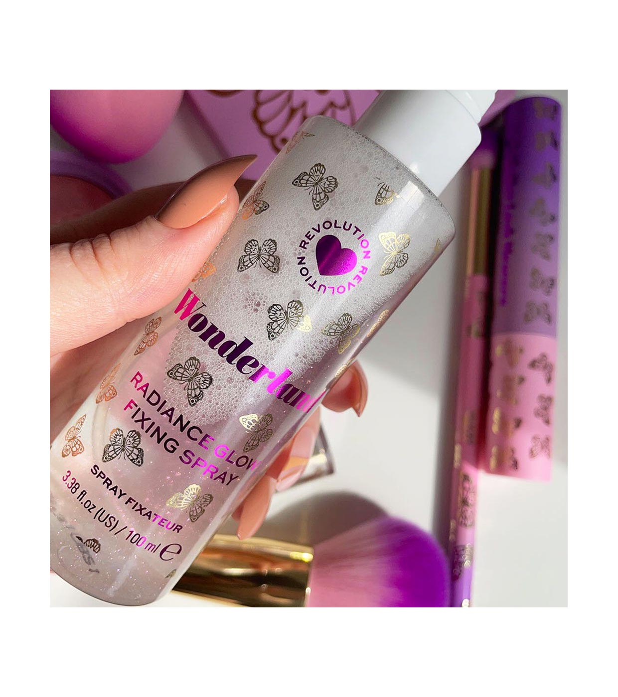 I Heart Revolution - *Butterfly* - Spray fissante per il trucco Wonderland Radiance Glow
