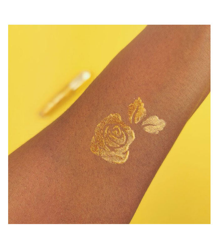 I Heart Revolution - *I Heart Revolution x Disney* - Lip Topper Storybook - Belle