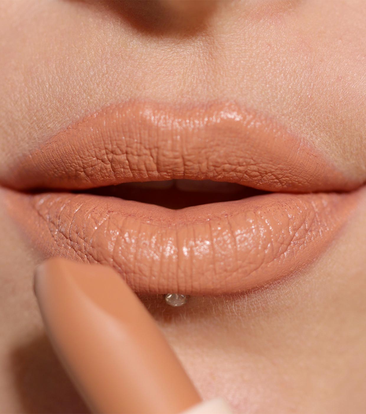 Revolution - Rossetto satinato Lip Allure - Lover Nude