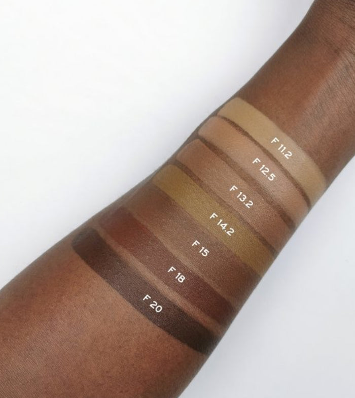 Revolution Relove - Fondotinta Super Serum - F20