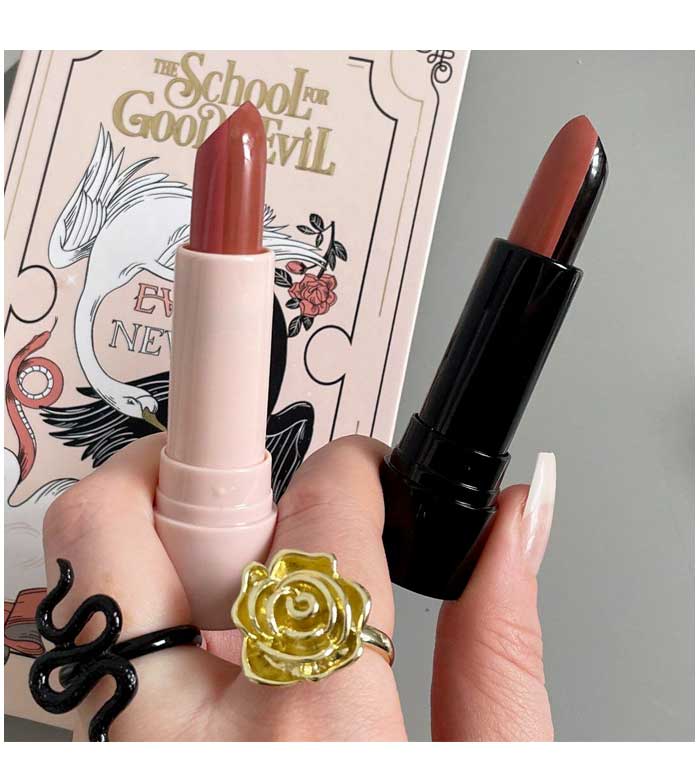 Revolution - *The School For Good & Evil X Revolution* - Rossetto - Evers