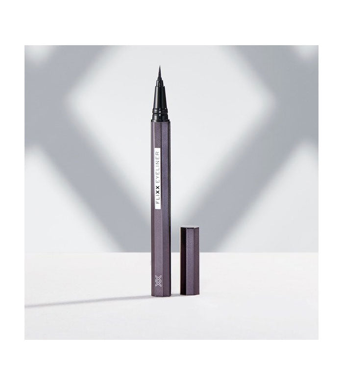 XX Revolution - Eyeliner liquido Flixx Eyeliner - Black