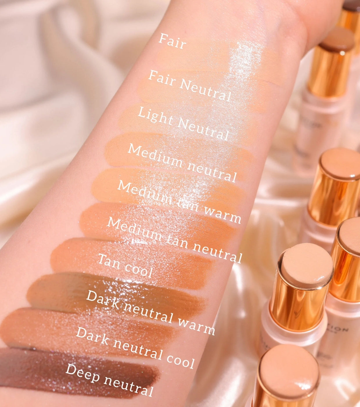 Makeup Revolution - Base trucco in stick Skin Silk Glow Tint Sheer Foundation - Fair