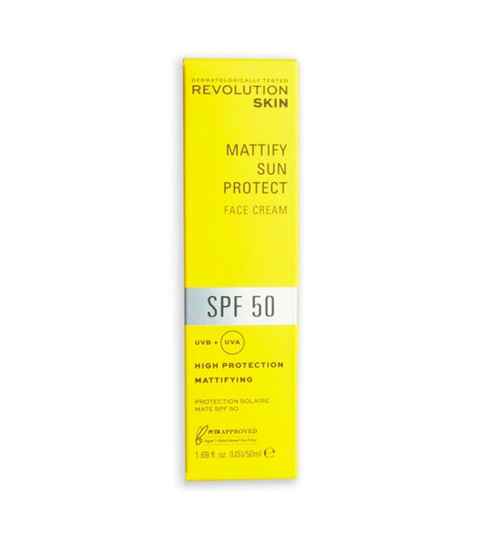 Revolution Skincare - Crema solare viso opacizzante SPF50